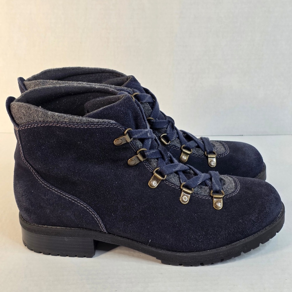 Clarks Ankle Boots Women 9.5 Wide Navy Blue Suede‎ Hiking Gorpcore 26122527